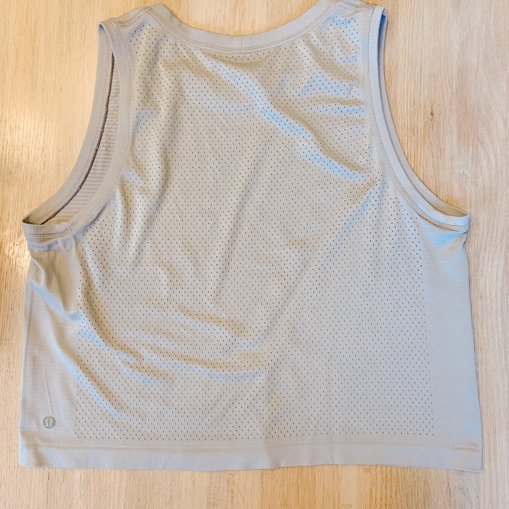 Lululemon Breeze By Muscle Crop Tank